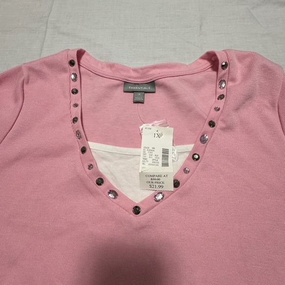 pink 3/4 sleeve blouse with rock and crystal stone on v neck shape size 1x - Picture 1 of 4
